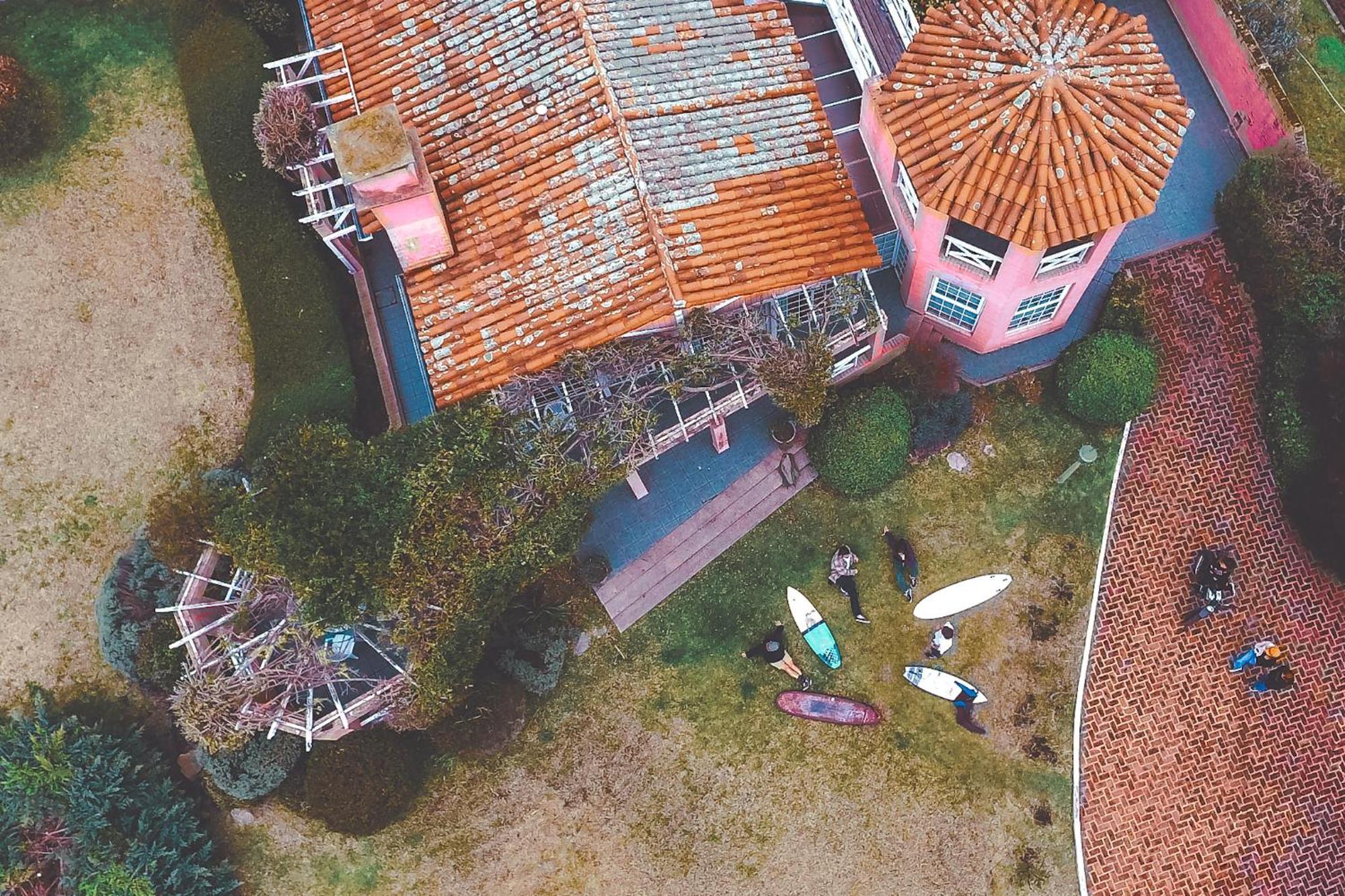 チャパドマラル Swell Surf Houseホステル エクステリア 写真